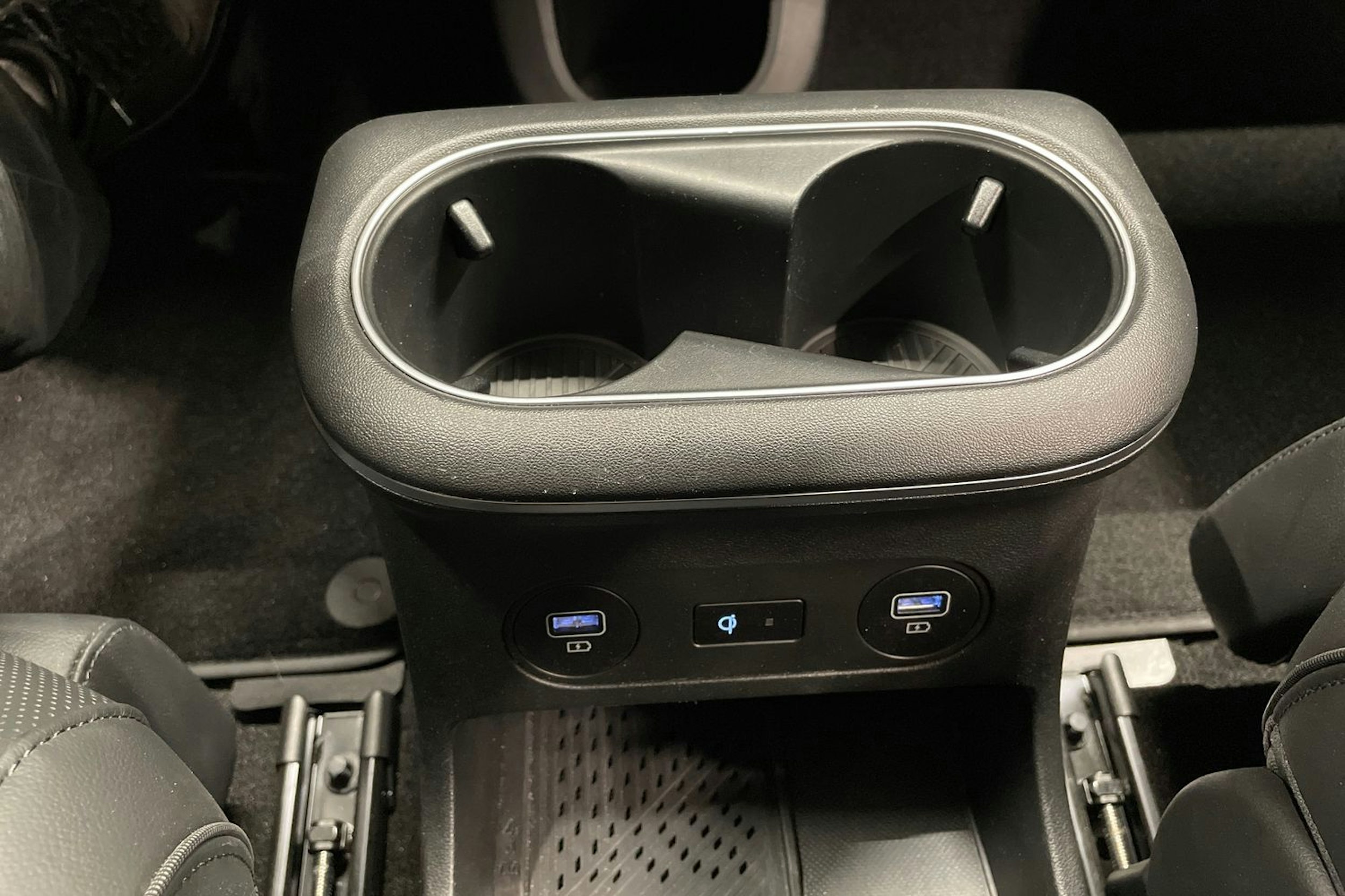 harmaa Hyundai IONIQ 5 2024 kuva 29.