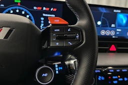 harmaa Hyundai IONIQ 5 2024 kuva 12.