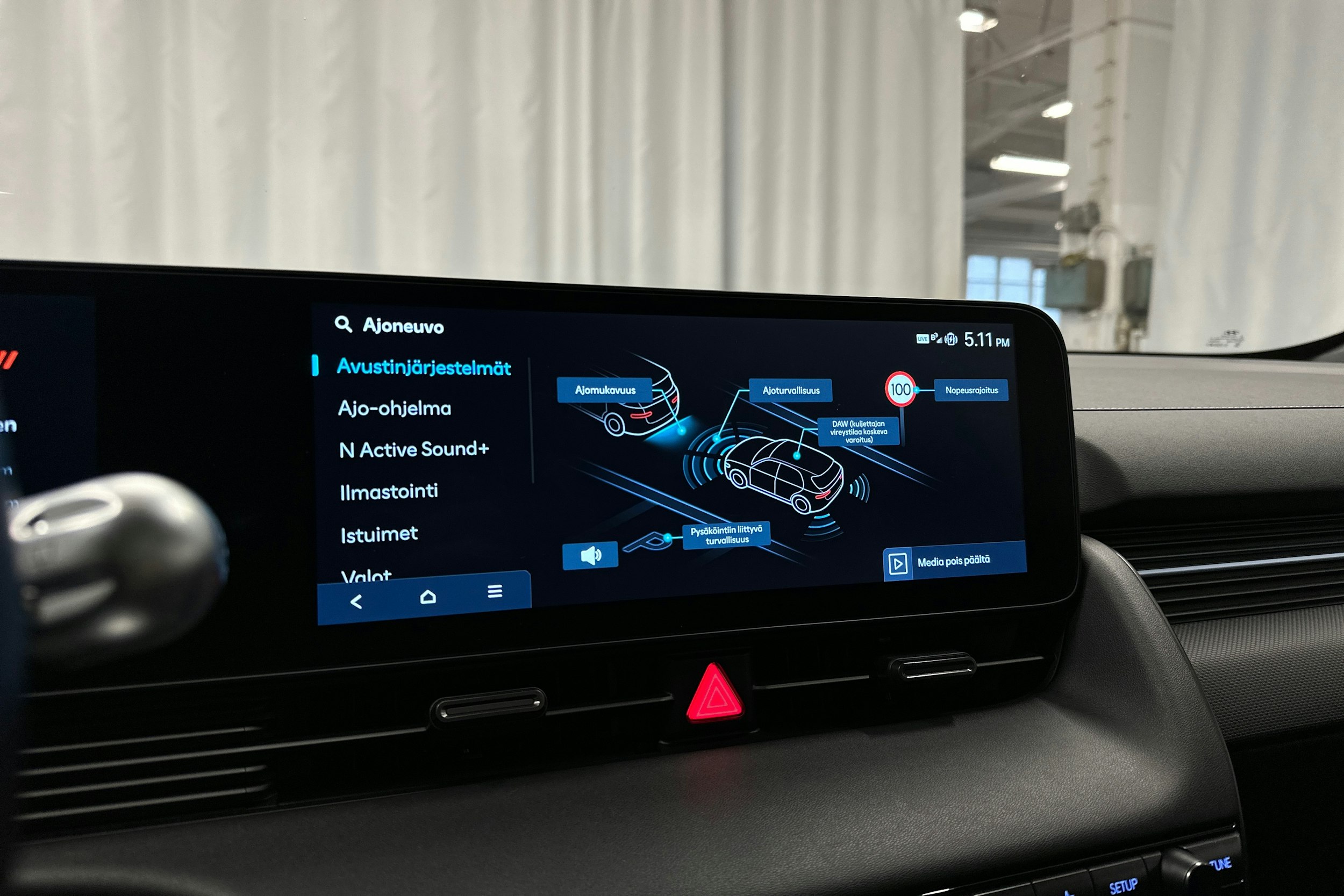 oranssi Hyundai IONIQ 5 N 2024 kuva 17.