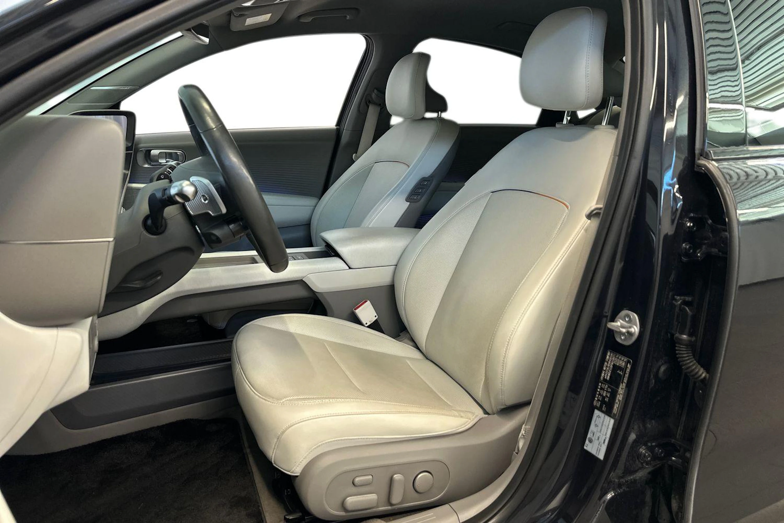 sininen Hyundai IONIQ 6 2023 kuva 7.