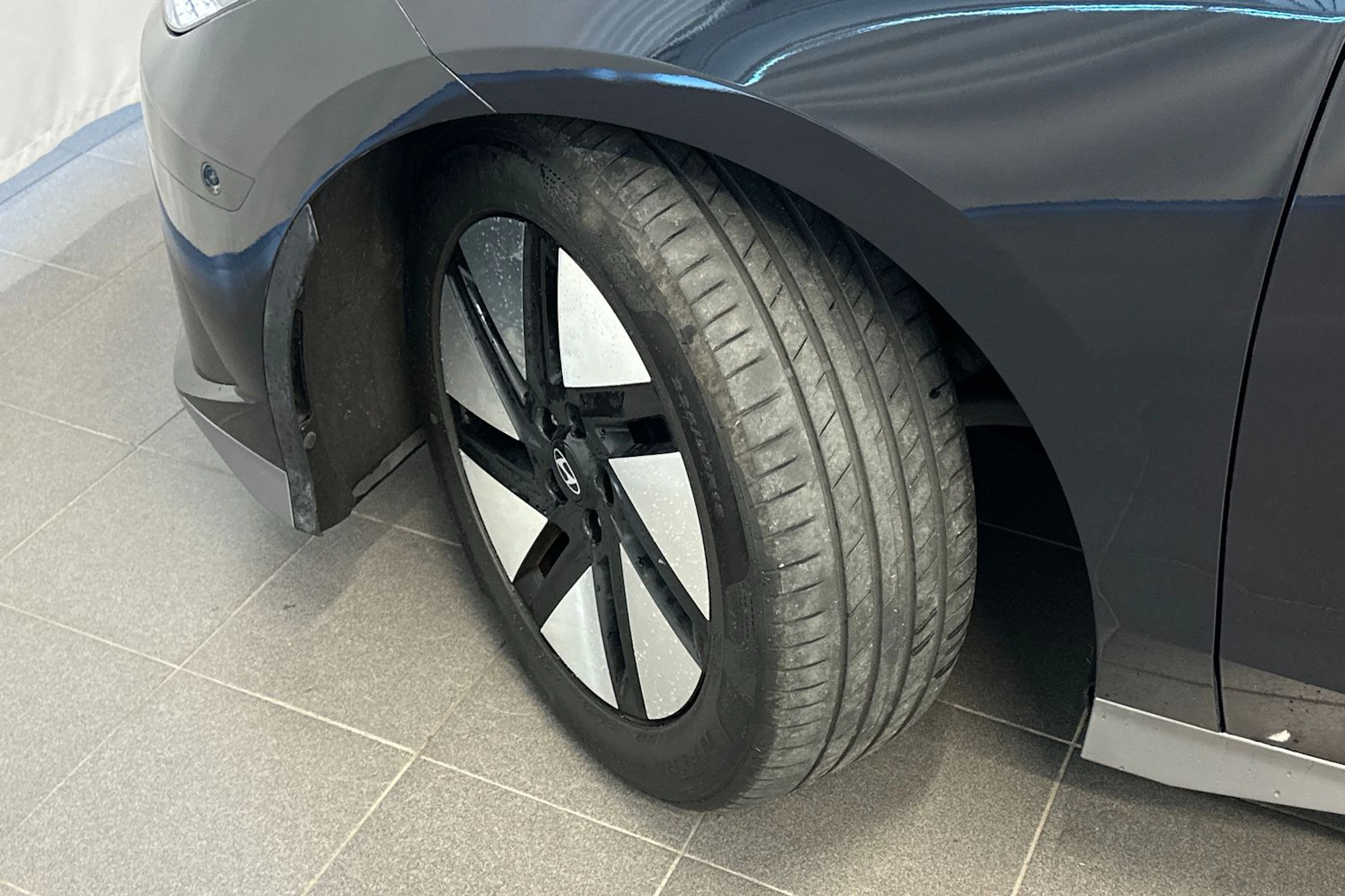 sininen Hyundai IONIQ 6 2023 kuva 29.