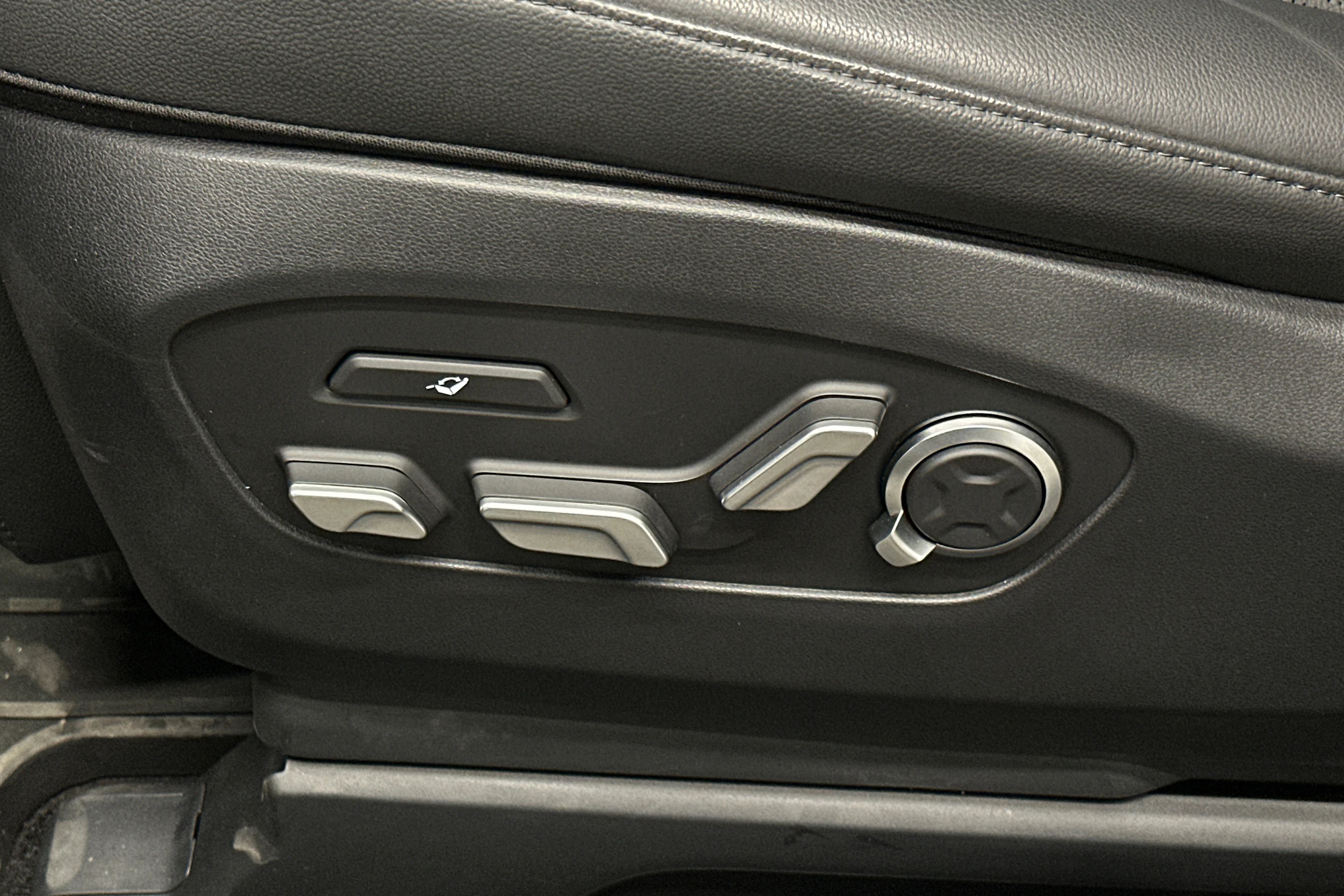 musta Hyundai IONIQ 9 2026 kuva 35.