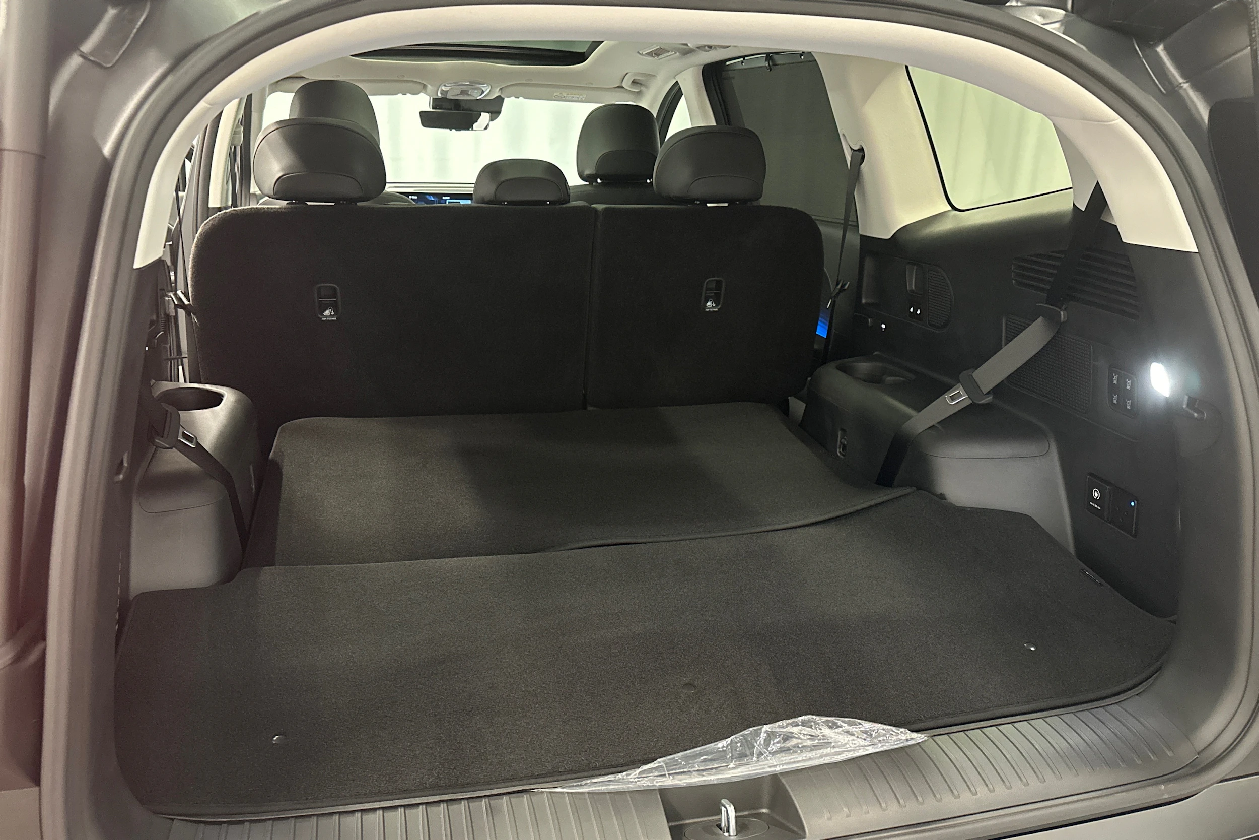 harmaa Hyundai IONIQ 9 2026 kuva 40.