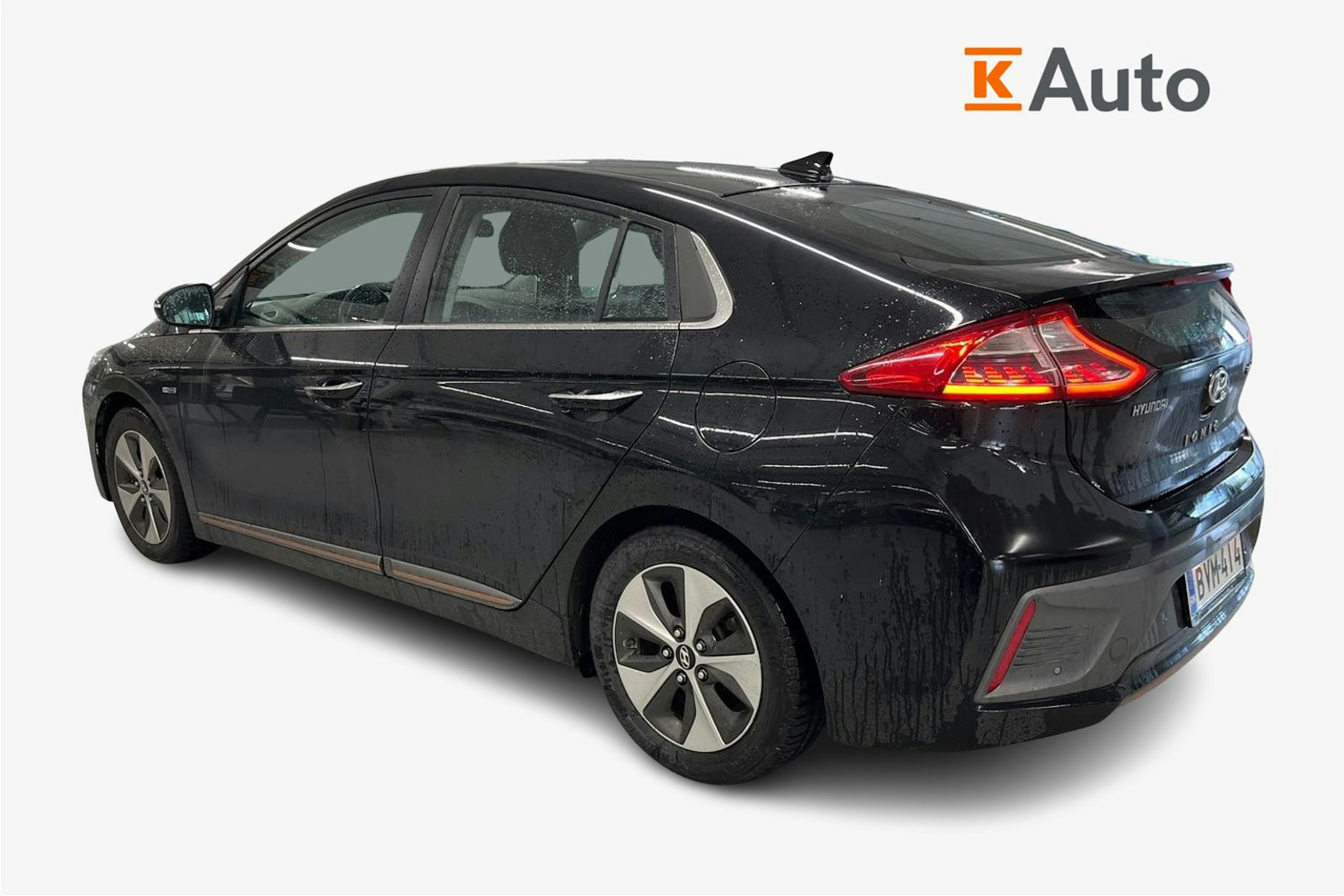 Musta Hyundai IONIQ electric 2018 kuva 2.