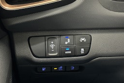 valkoinen Hyundai IONIQ electric 2018 kuva 20.