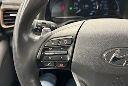 valkoinen Hyundai IONIQ electric 2018 kuva 21.