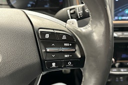 valkoinen Hyundai IONIQ electric 2018 kuva 22.