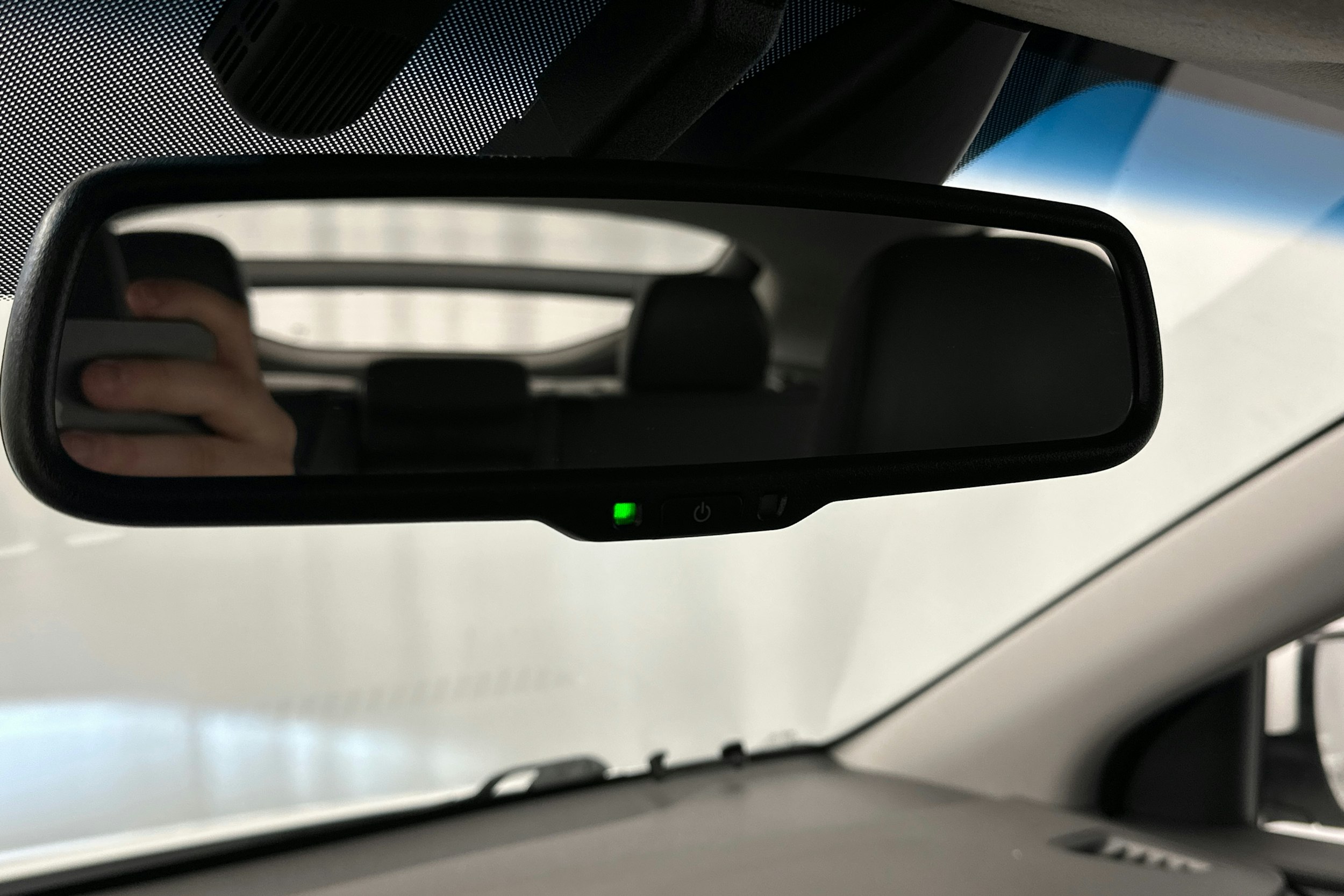 valkoinen Hyundai IONIQ electric 2018 kuva 30.