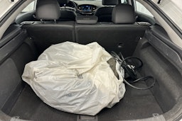 valkoinen Hyundai IONIQ electric 2018 kuva 31.