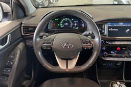 harmaa Hyundai IONIQ electric 2019 kuva 16.