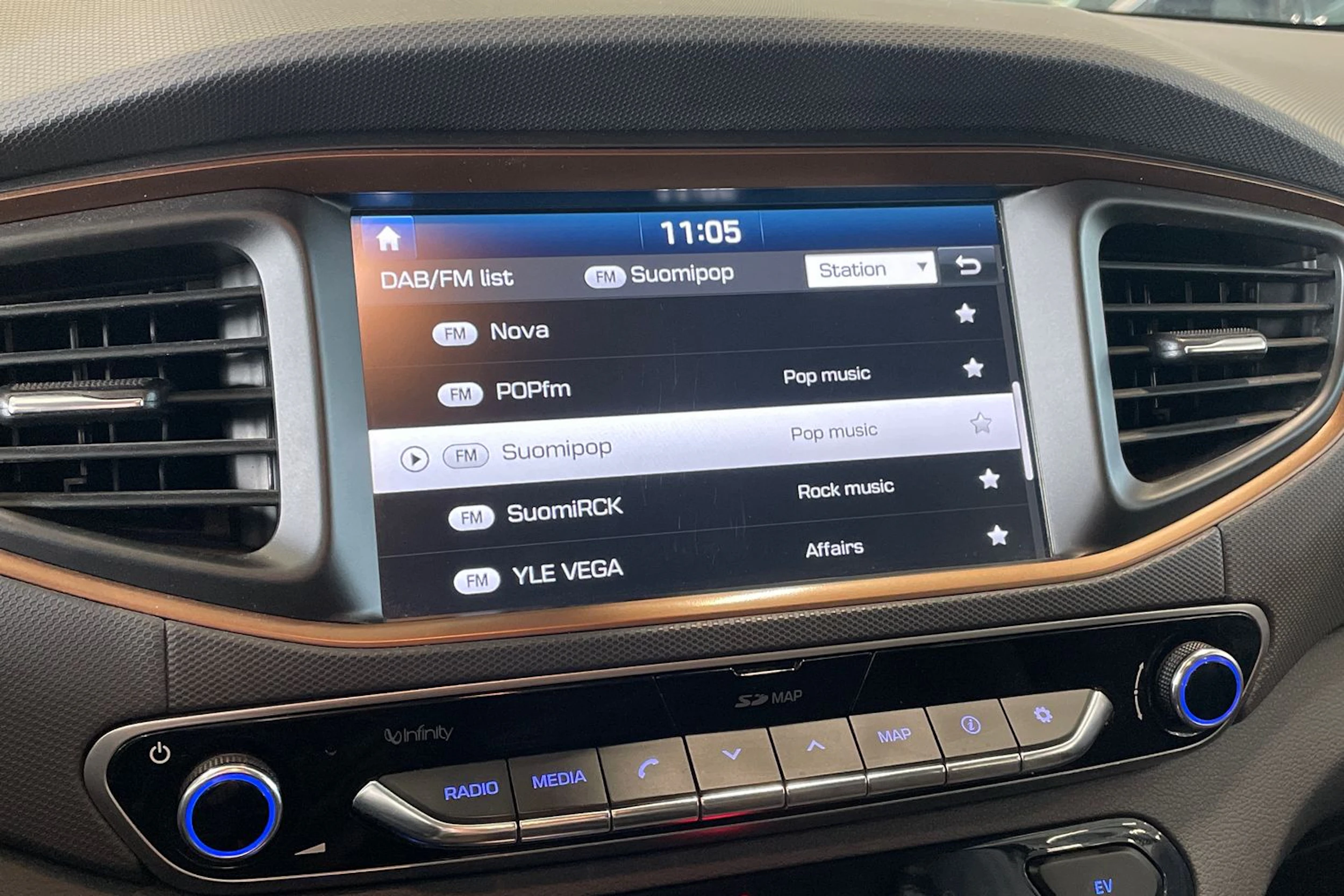 harmaa Hyundai IONIQ electric 2019 kuva 21.