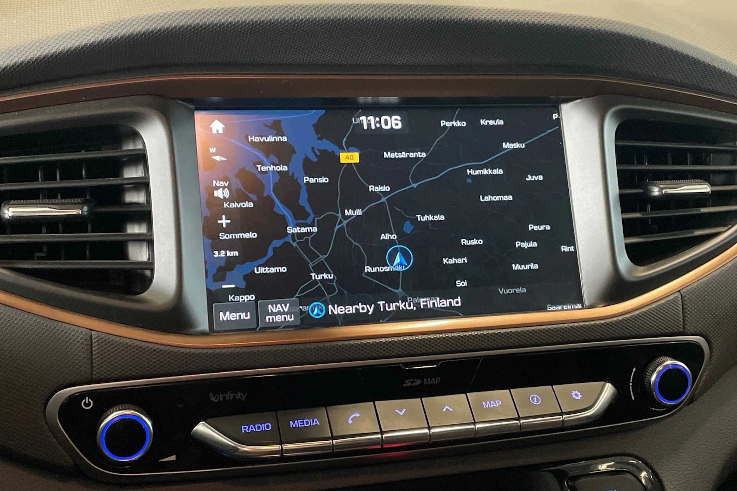 harmaa Hyundai IONIQ electric 2019 kuva 22.