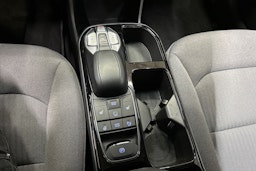 valkoinen Hyundai IONIQ electric 2020 kuva 21.