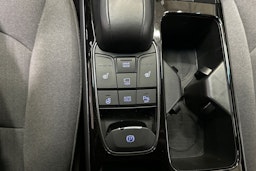 valkoinen Hyundai IONIQ electric 2020 kuva 22.