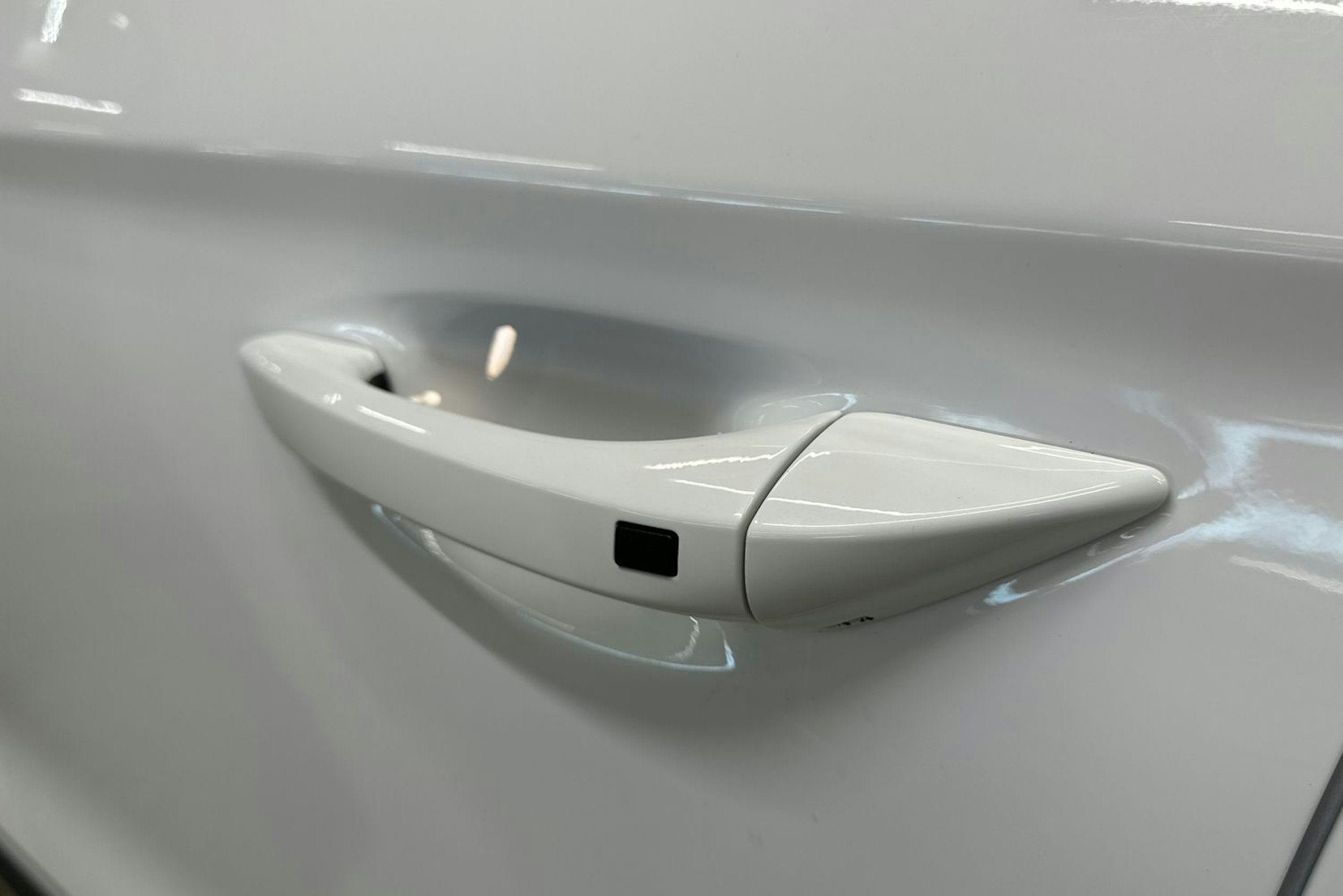 valkoinen Hyundai IONIQ electric 2020 kuva 29.