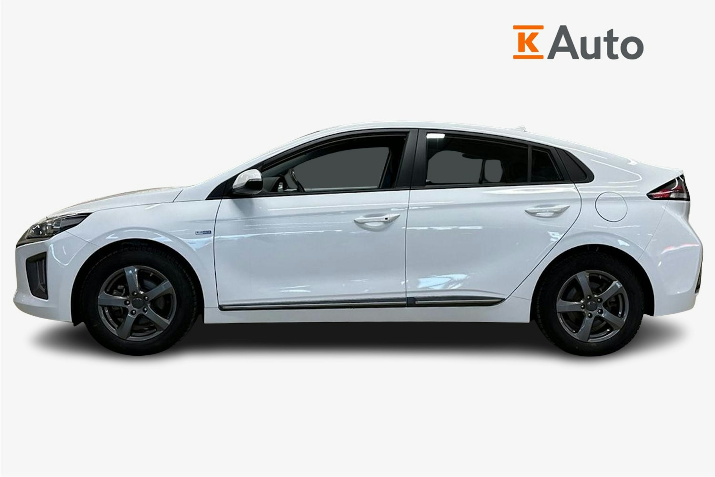 valkoinen Hyundai IONIQ electric 2020 kuva 6.