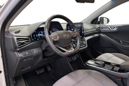 valkoinen Hyundai IONIQ electric 2020 kuva 7.