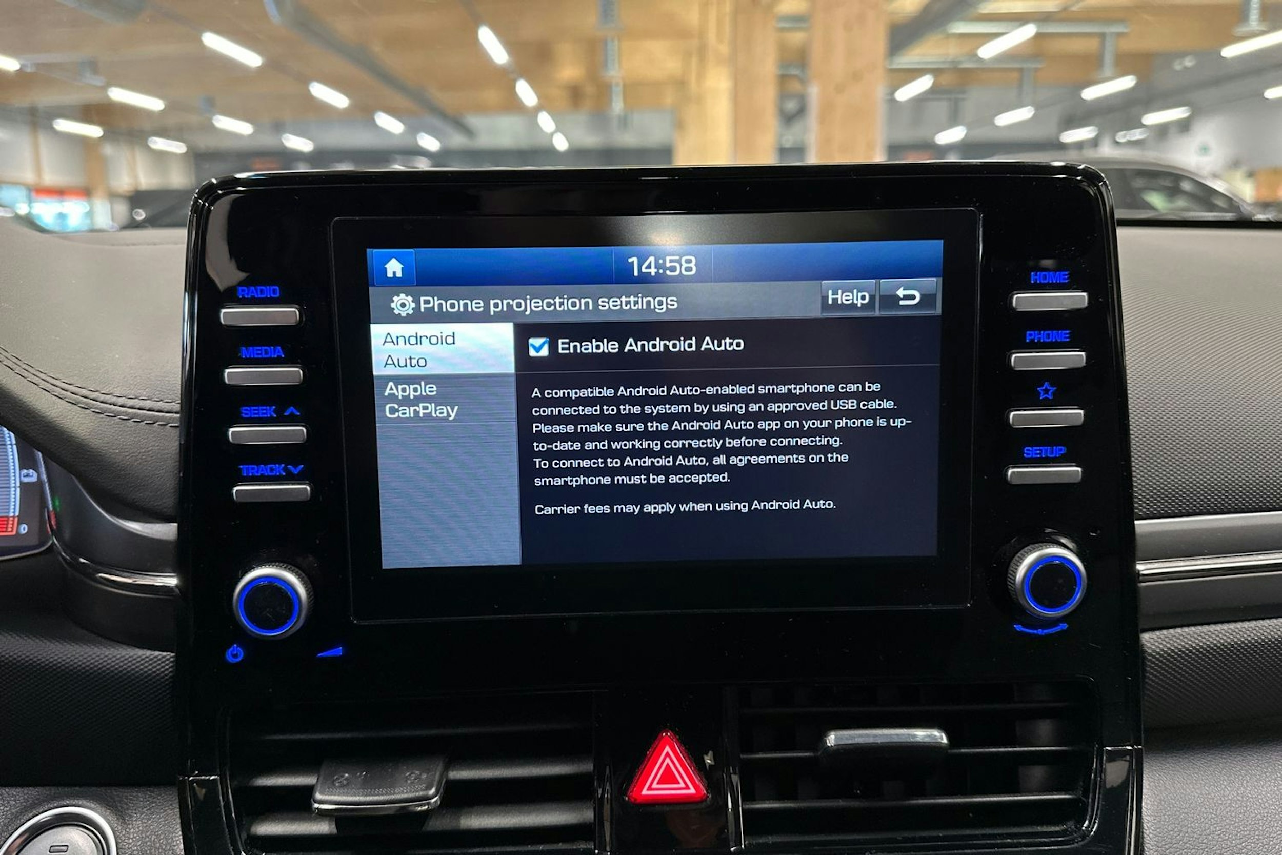 valkoinen Hyundai IONIQ electric 2020 kuva 18.