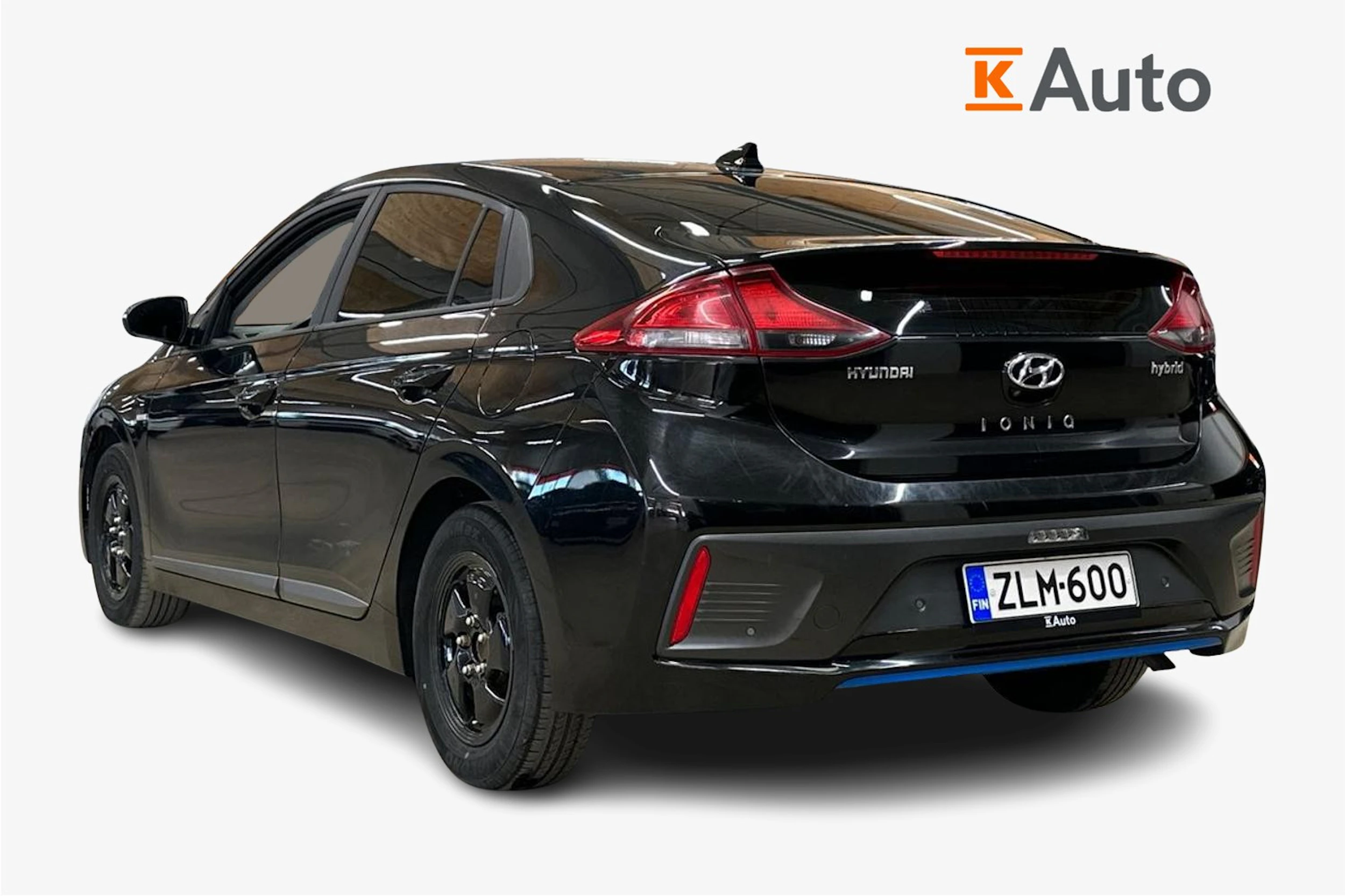 musta Hyundai IONIQ hybrid 2017 kuva 2.