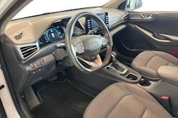 valkoinen Hyundai IONIQ hybrid 2021 kuva 3.
