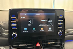 valkoinen Hyundai IONIQ hybrid 2021 kuva 14.