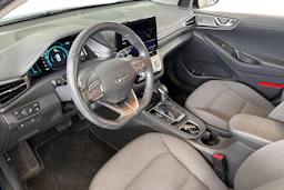 sininen Hyundai IONIQ hybrid 2021 kuva 3.