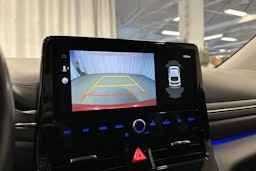 punainen Hyundai IONIQ hybrid 2021 kuva 18.