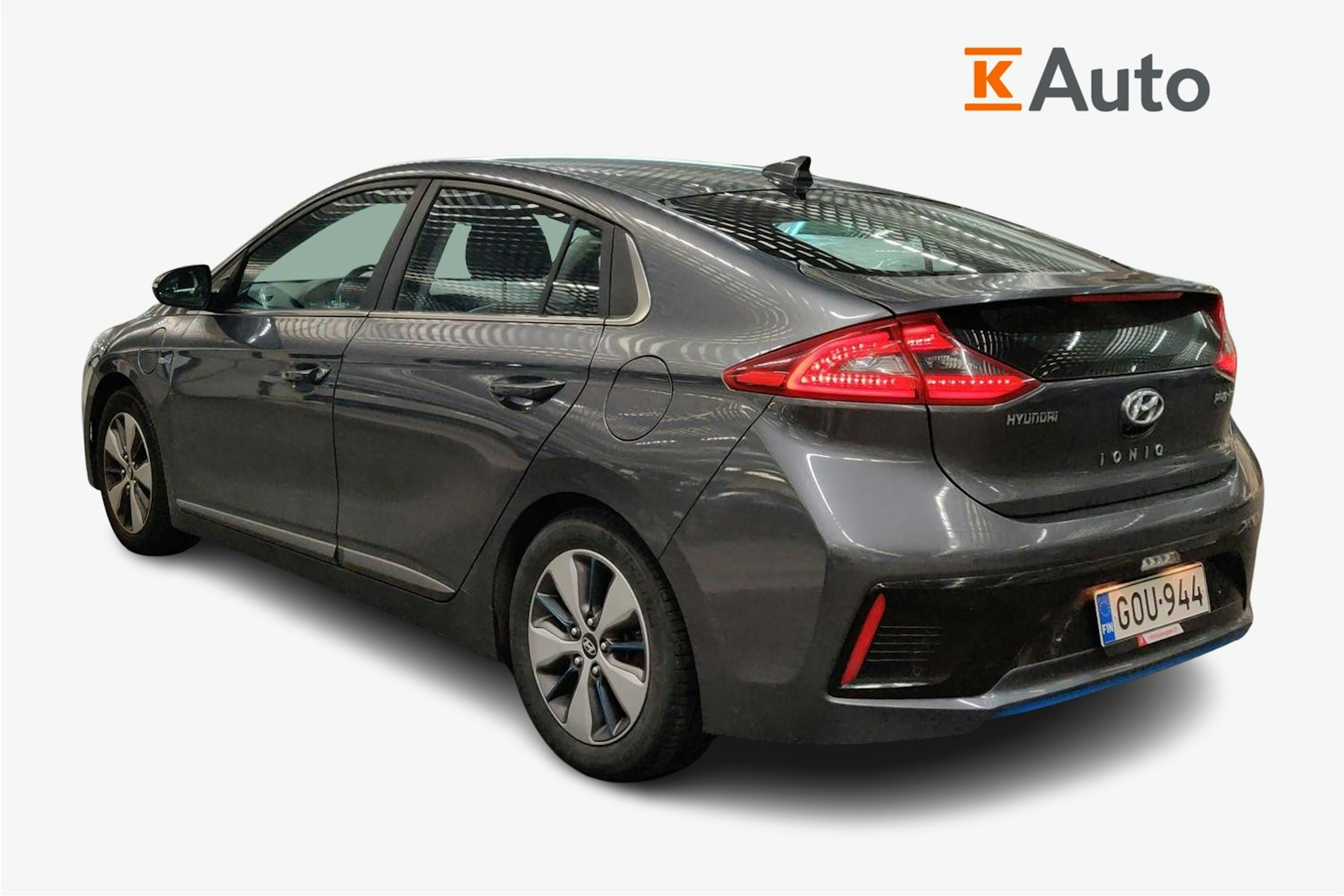Harmaa Hyundai IONIQ plug-in 2017 kuva 2.
