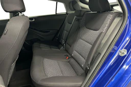 sininen Hyundai IONIQ plug-in 2019 kuva 8.