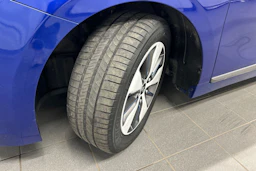 sininen Hyundai IONIQ plug-in 2019 kuva 10.