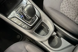 sininen Hyundai IONIQ plug-in 2019 kuva 23.