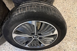 harmaa Hyundai IONIQ plug-in 2020 kuva 14.