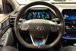 harmaa Hyundai IONIQ plug-in 2020 kuva 16.