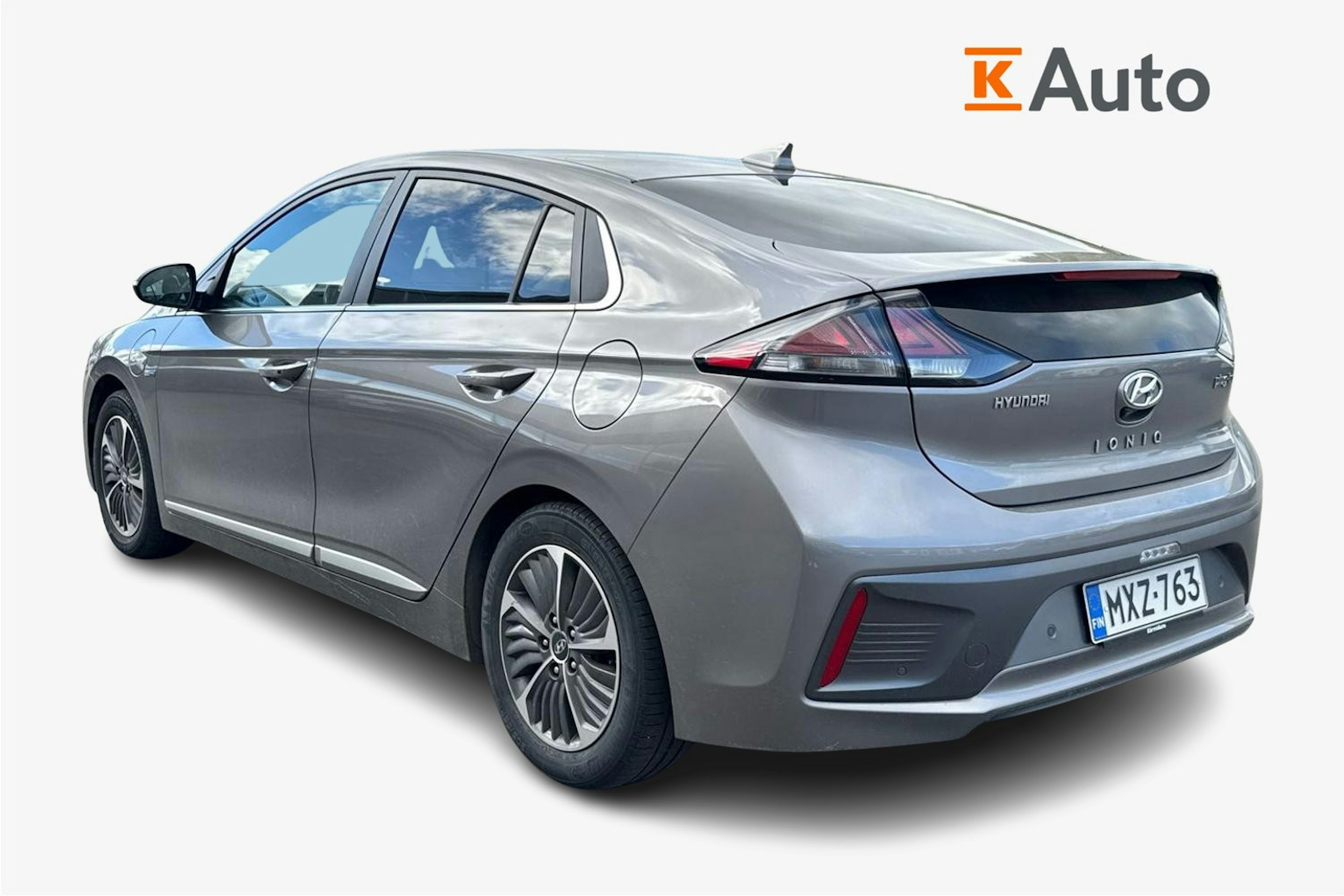 harmaa Hyundai IONIQ plug-in 2020 kuva 2.