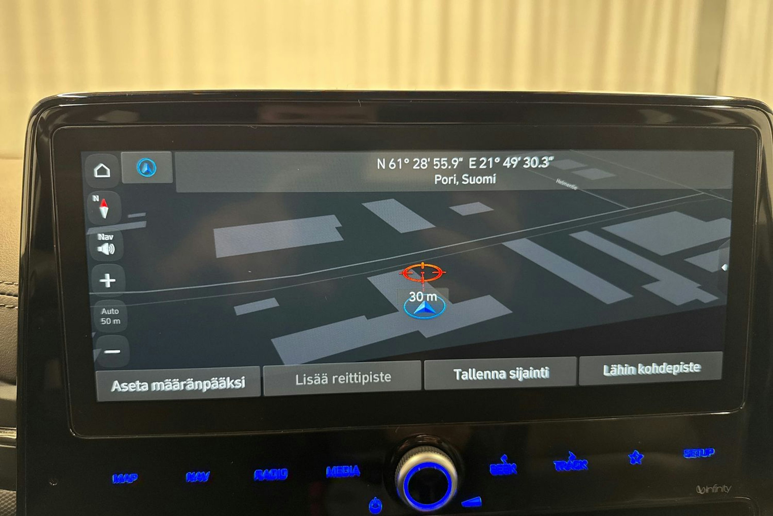 harmaa Hyundai IONIQ plug-in 2020 kuva 17.