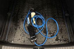 harmaa Hyundai IONIQ plug-in 2020 kuva 23.