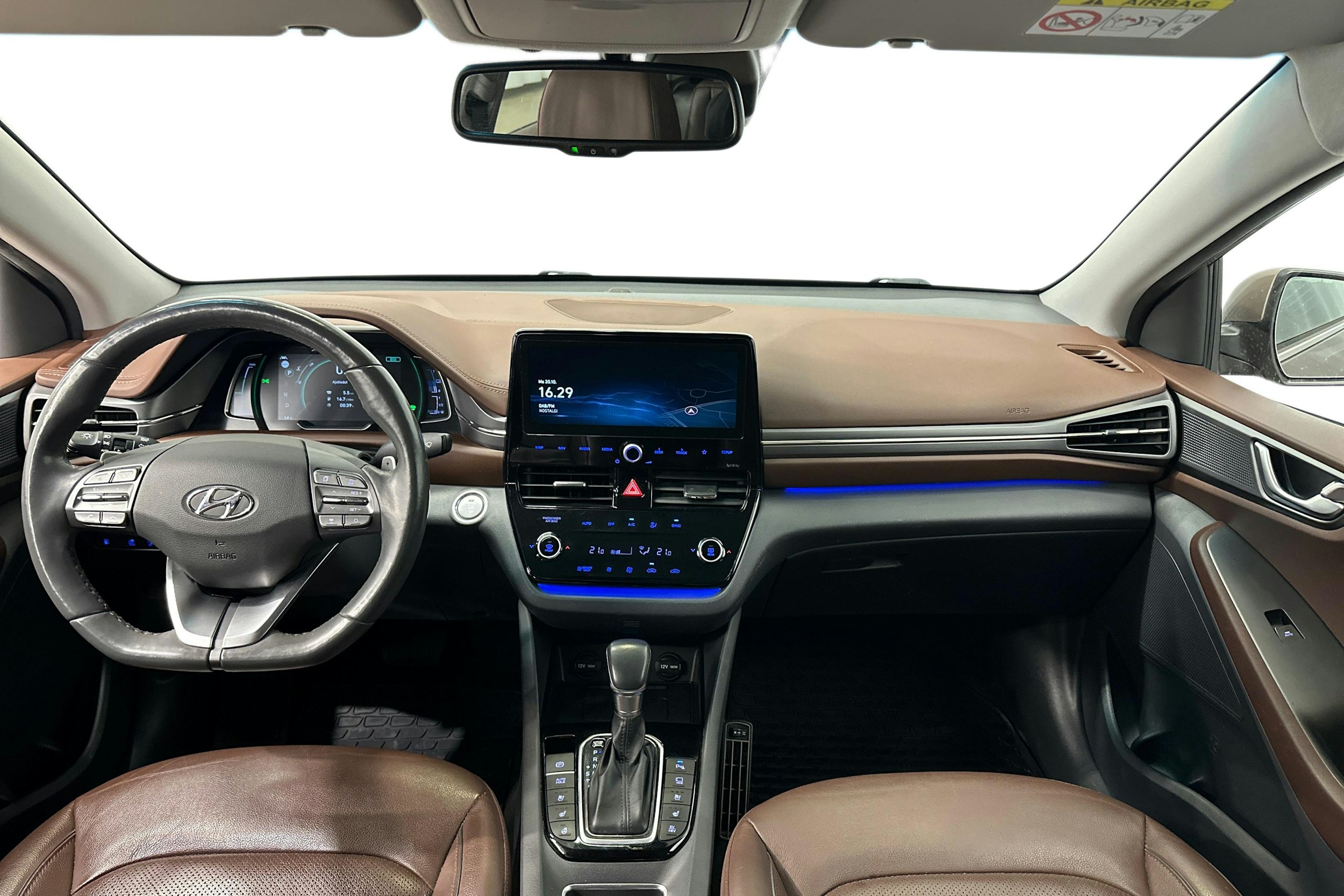 ruskea (beige) Hyundai IONIQ plug-in 2020 kuva 9.