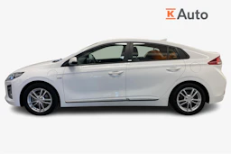 Valkoinen Hyundai IONIQ plug-in 2020 kuva 5.