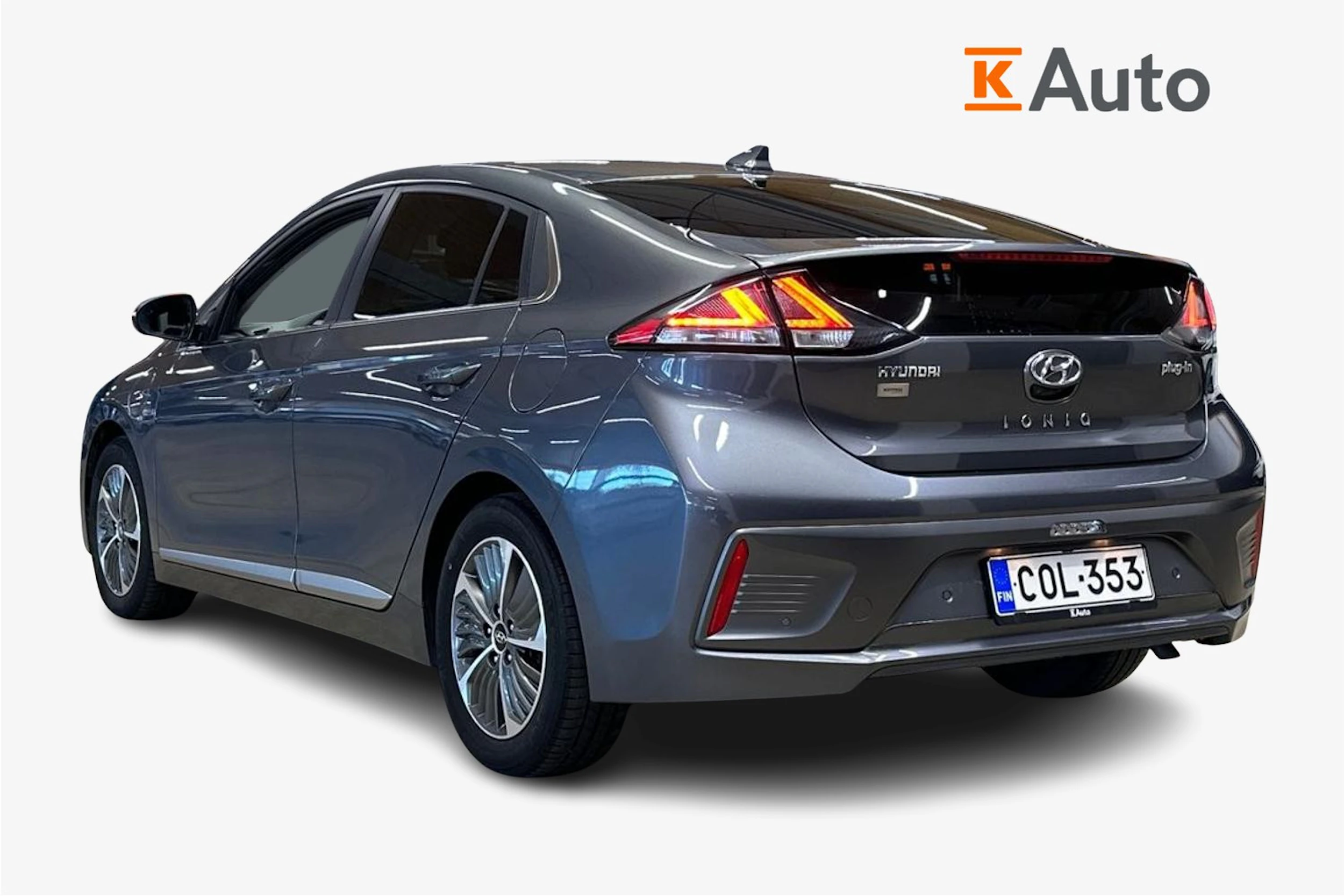 harmaa Hyundai IONIQ plug-in 2021 kuva 2.