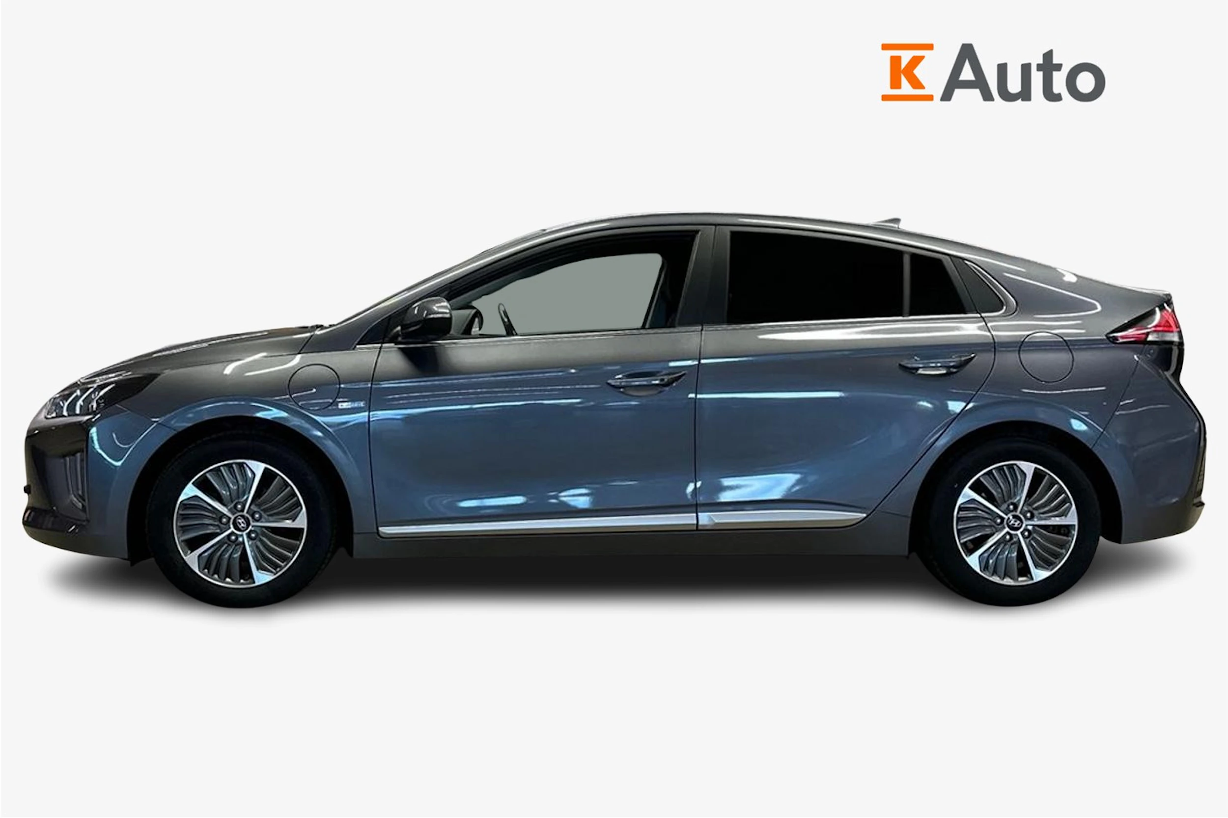 harmaa Hyundai IONIQ plug-in 2021 kuva 5.