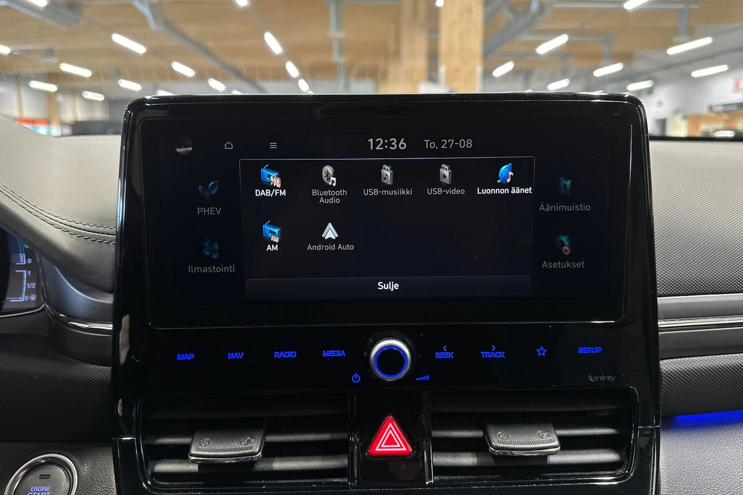 harmaa Hyundai IONIQ plug-in 2021 kuva 16.