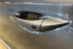 harmaa Hyundai IONIQ plug-in 2021 kuva 26.