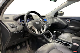 Valkoinen Hyundai ix35 2012 kuva 3.