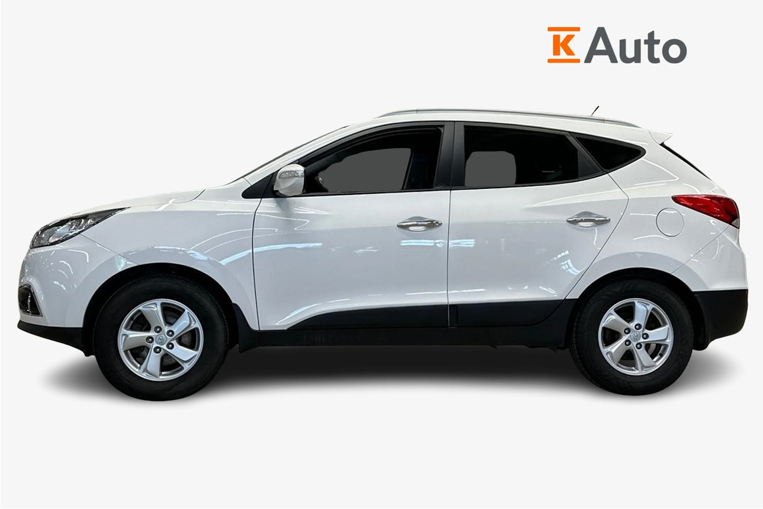 Valkoinen Hyundai ix35 2013 kuva 7.