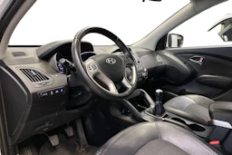 Valkoinen Hyundai ix35 2013 kuva 8.