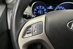 Valkoinen Hyundai ix35 2013 kuva 21.