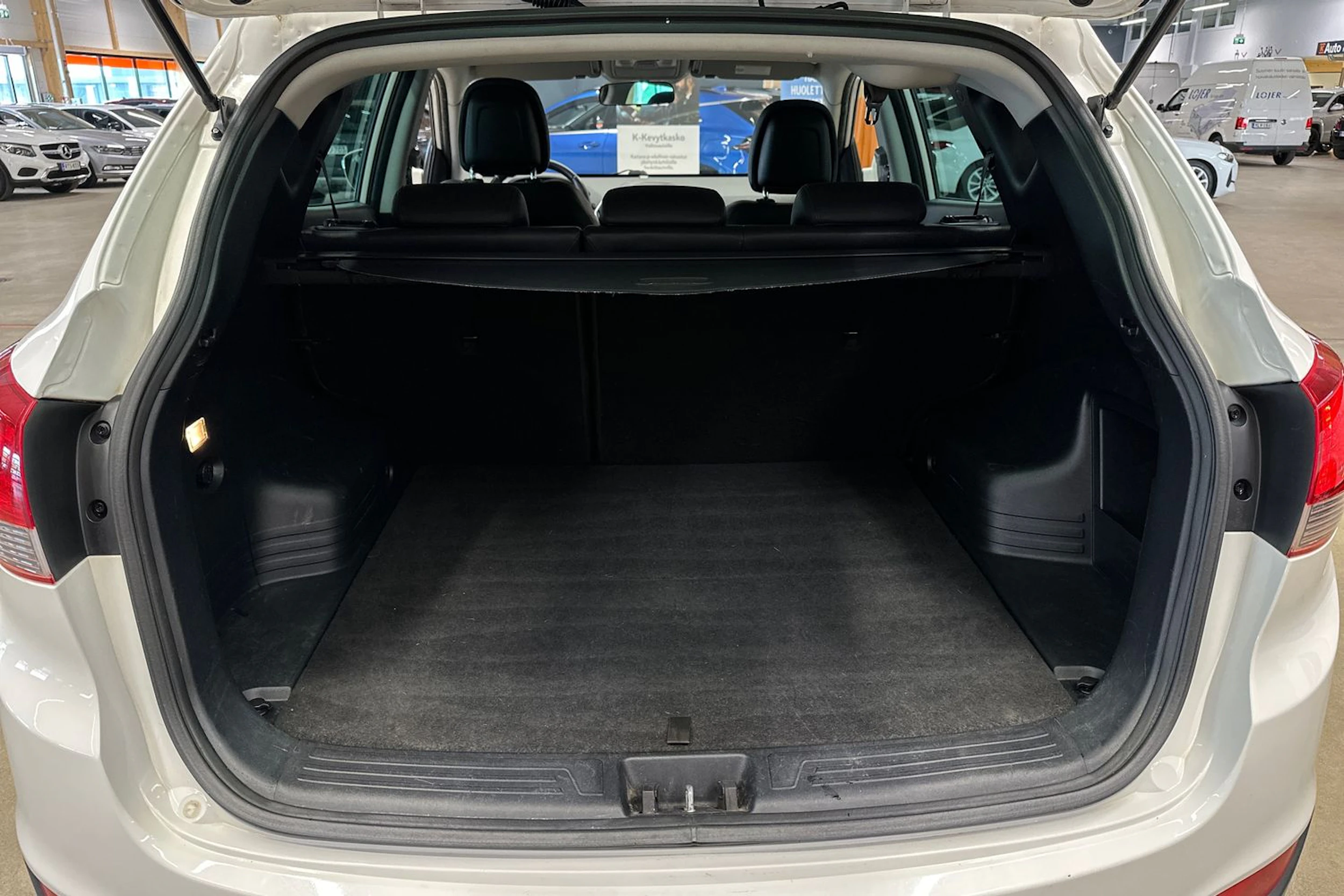 Valkoinen Hyundai ix35 2013 kuva 25.