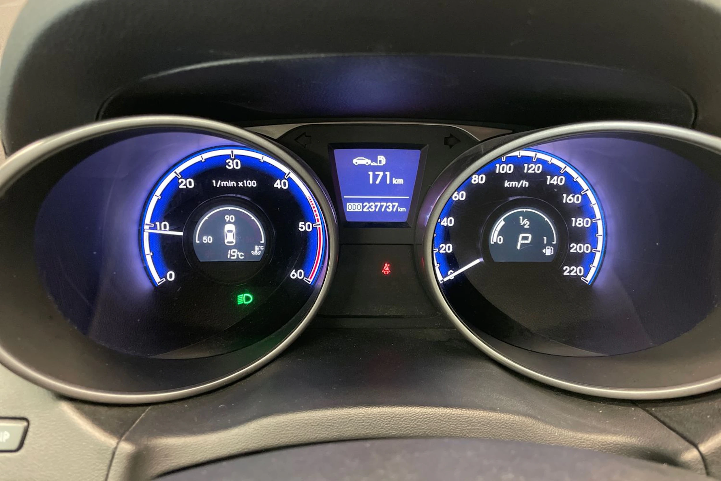 Musta Hyundai ix35 2012 kuva 22.