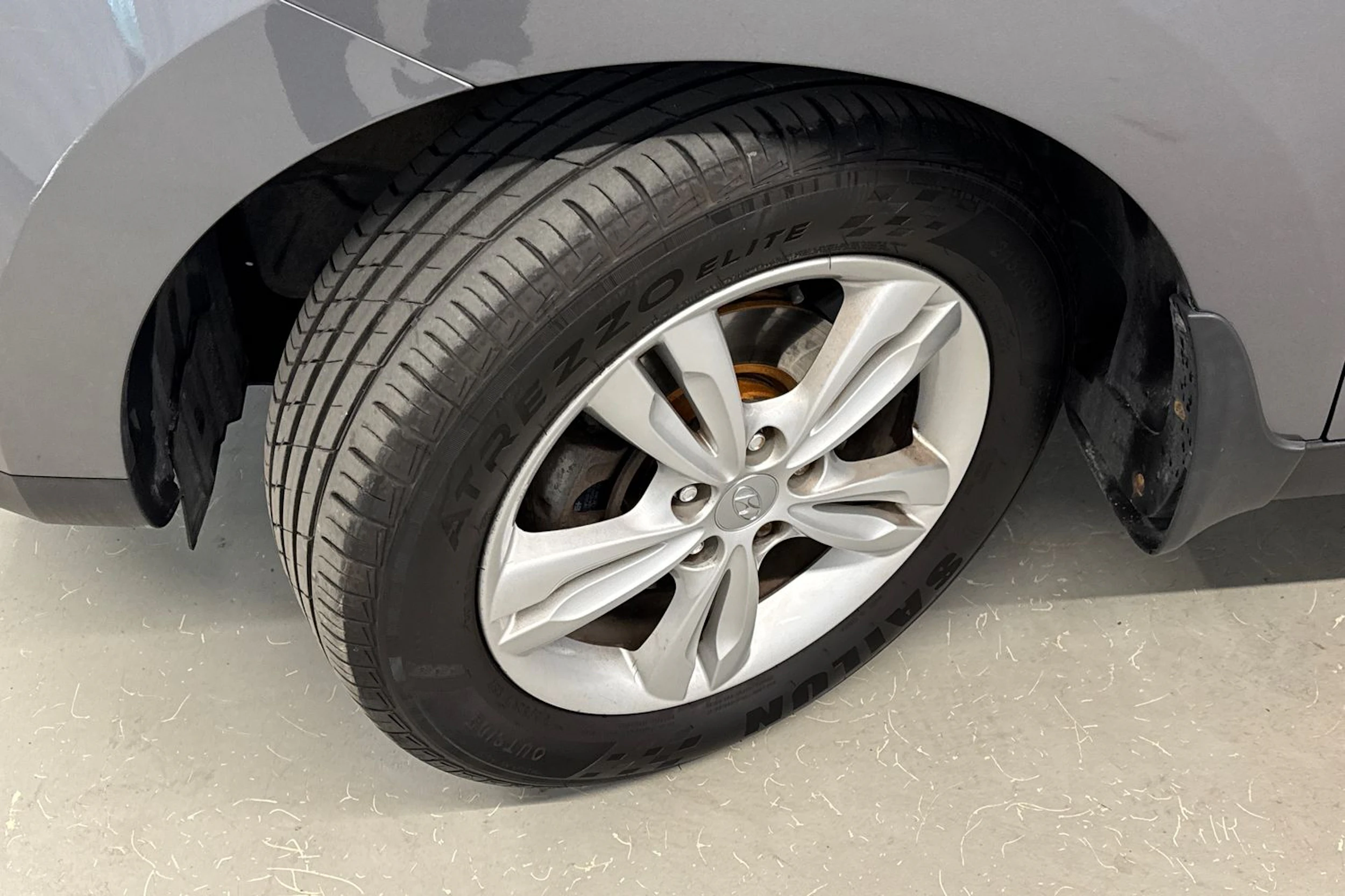harmaa Hyundai ix35 2013 kuva 10.