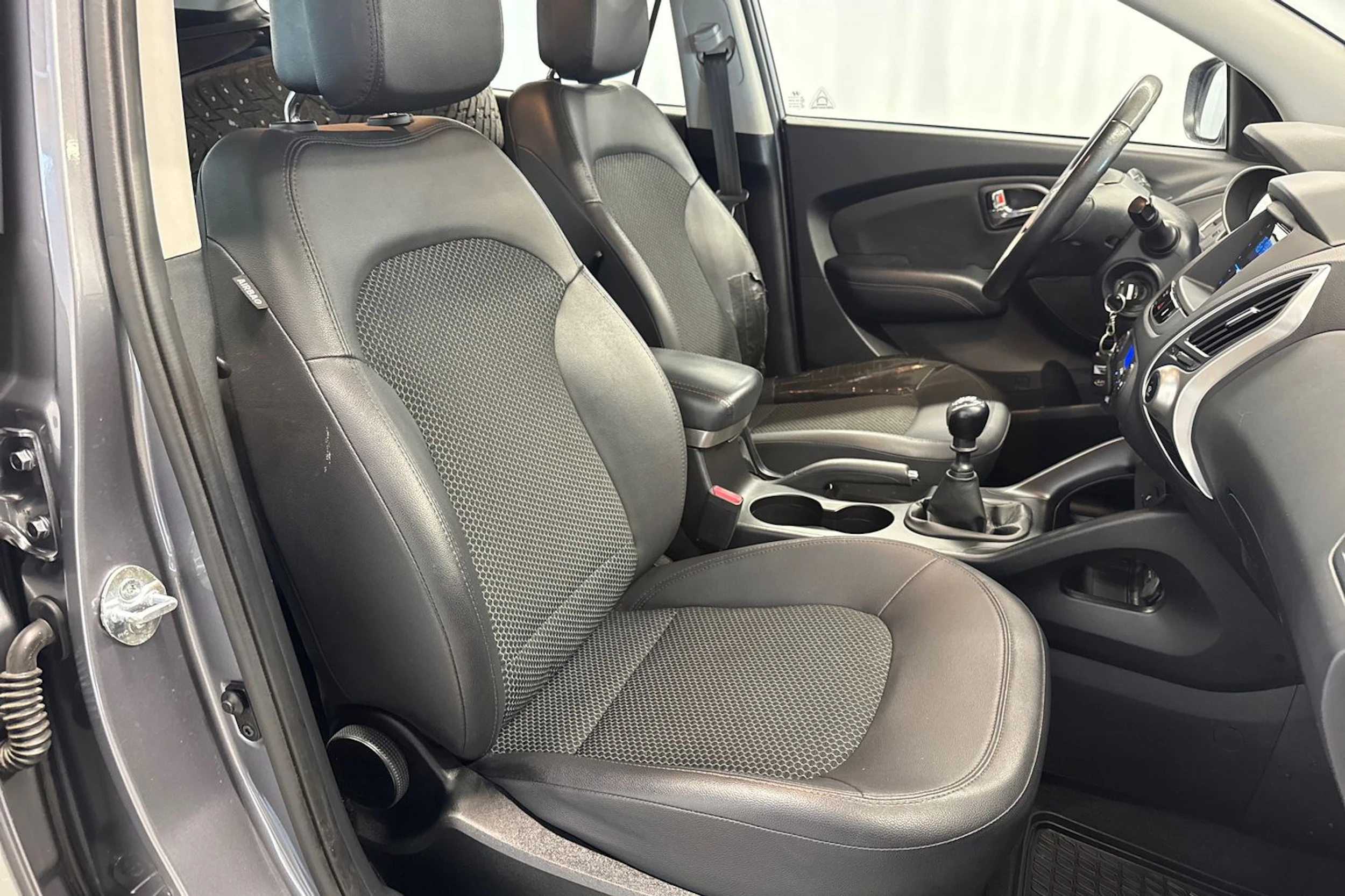 harmaa Hyundai ix35 2013 kuva 11.